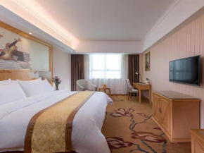 Vienna Hotel(Guangzhou Huadu Rongchuang Wanda Hibiscus Station )